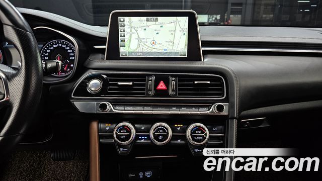 Genesis G70 2.0T AWD Supreme 2018 — фото 14