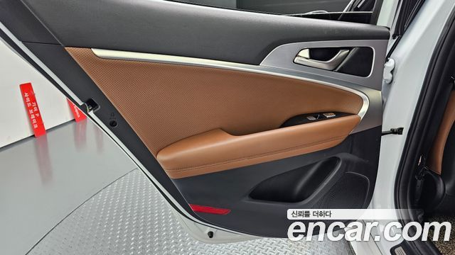 Genesis G70 2.0T AWD Supreme 2018 — фото 25
