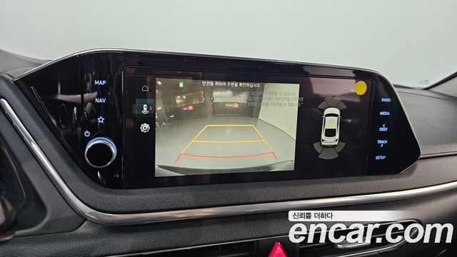 Hyundai Sonata (DN8) 2.0 Premium Family 2020 — фото 17