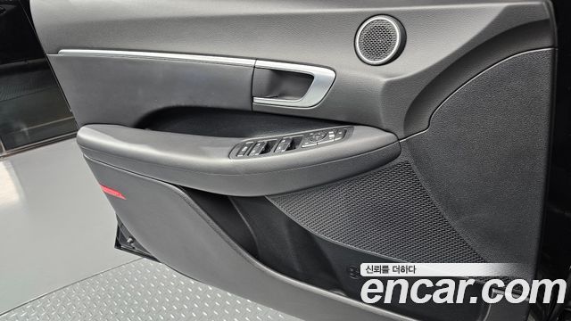 Hyundai Sonata (DN8) 2.0 Premium Family 2020 — фото 24