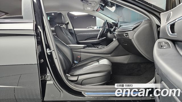 Hyundai Sonata (DN8) 2.0 Premium Family 2020 — фото 26