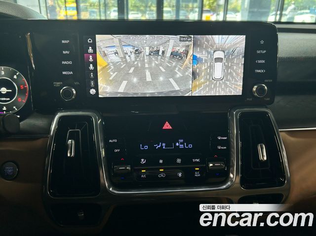 Kia Sorento (IV) Diesel 2.2 2WD Prestige 2023 — фото 16