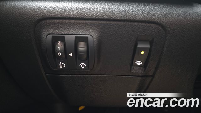 Renault Korea SM6 2.0 GDe SE 2016 — фото 28