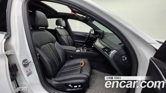 BMW 5 Series (G30) 520i M Sport 2023 — фото 10