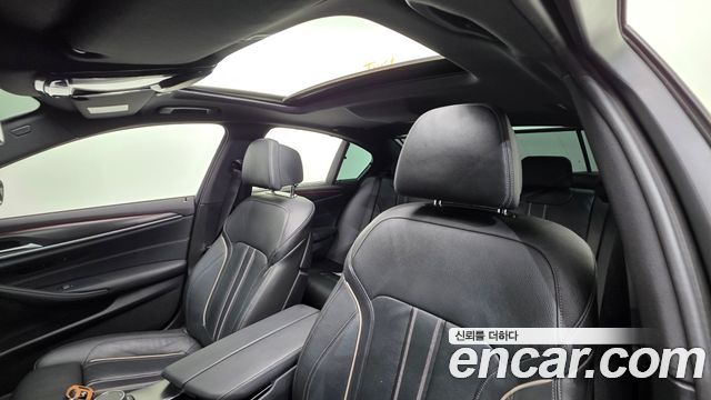 BMW 5 Series (G30) 520i M Sport 2023 — фото 12