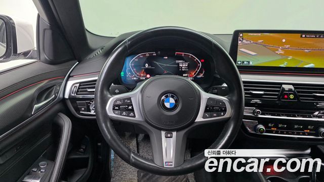 BMW 5 Series (G30) 520i M Sport 2023 — фото 17