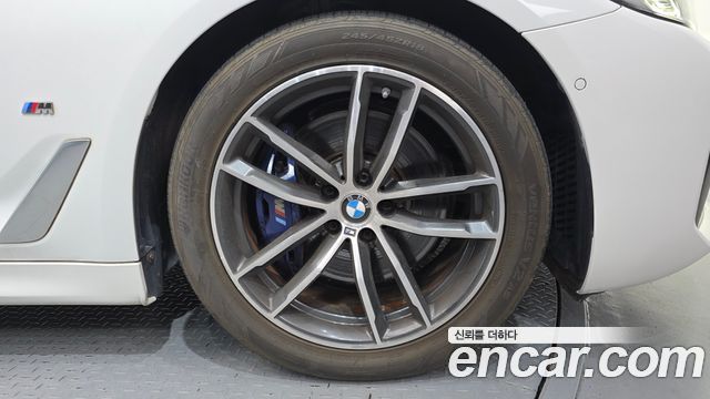 BMW 5 Series (G30) 520i M Sport 2023 — фото 21