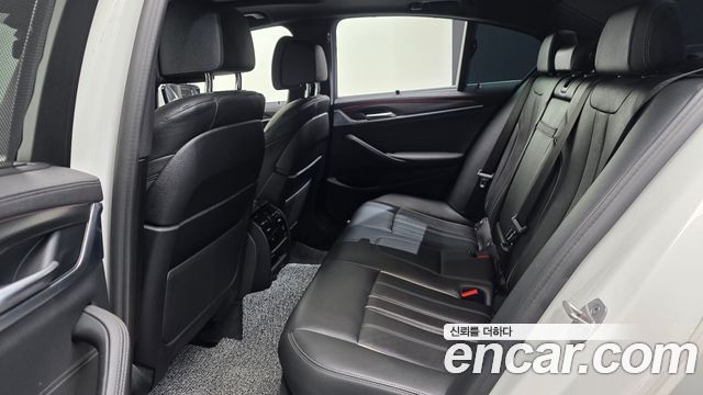 BMW 5 Series (G30) 520i M Sport 2023 — фото 26