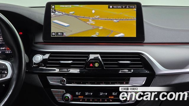 BMW 5 Series (G30) 520i M Sport 2023 — фото 27