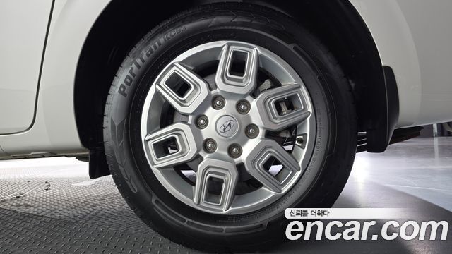 Hyundai Staria Cargo 3-Seater Modern 2023 — фото 21