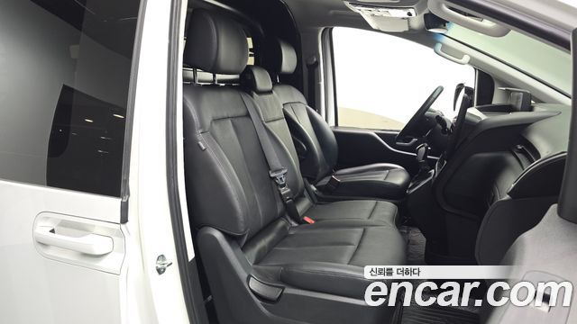 Hyundai Staria Cargo 3-Seater Modern 2023 — фото 26