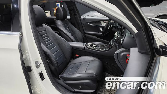 Mercedes-Benz E-Class (W213) E220d Avantgarde 2018 — фото 11