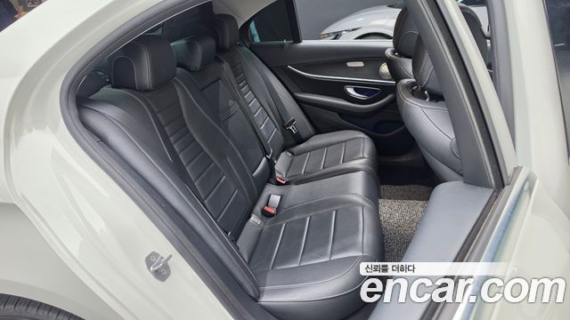 Mercedes-Benz E-Class (W213) E220d Avantgarde 2018 — фото 12