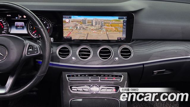 Mercedes-Benz E-Class (W213) E220d Avantgarde 2018 — фото 14