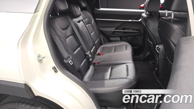 KG Mobility (SsangYong) Torres Gasoline 1.5 2WD T5 2023 — фото 11
