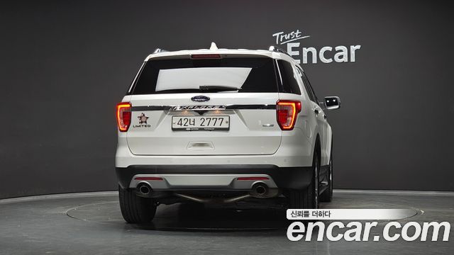 Ford Explorer 2.3 Limited 4WD 5th 2017 — фото 4