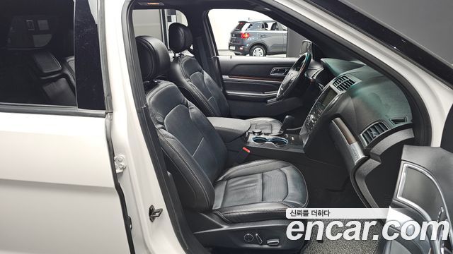 Ford Explorer 2.3 Limited 4WD 5th 2017 — фото 10
