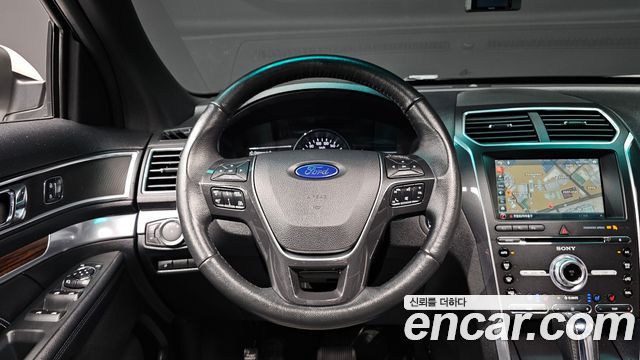 Ford Explorer 2.3 Limited 4WD 5th 2017 — фото 13