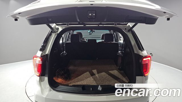 Ford Explorer 2.3 Limited 4WD 5th 2017 — фото 20