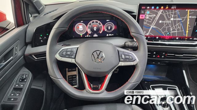 Volkswagen Golf (VIII) 2.0 GTI 2025 — фото 13