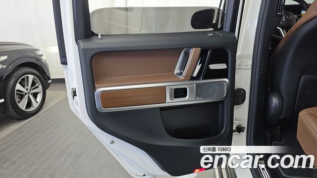Mercedes-Benz G-Class (W463b) G400d 2021 — фото 25