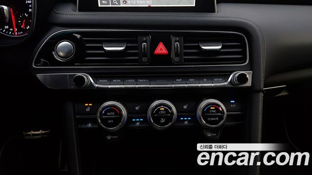 Genesis G70 2.0T AWD Sport Package 2019 — фото 15