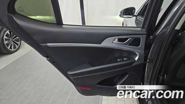 Genesis G70 2.0T Elite 2019 — фото 25