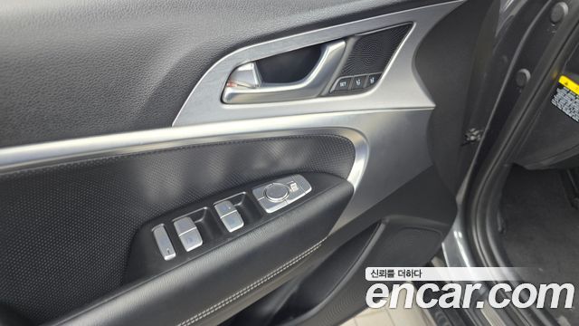 Genesis G70 2.0T Elite 2019 — фото 27