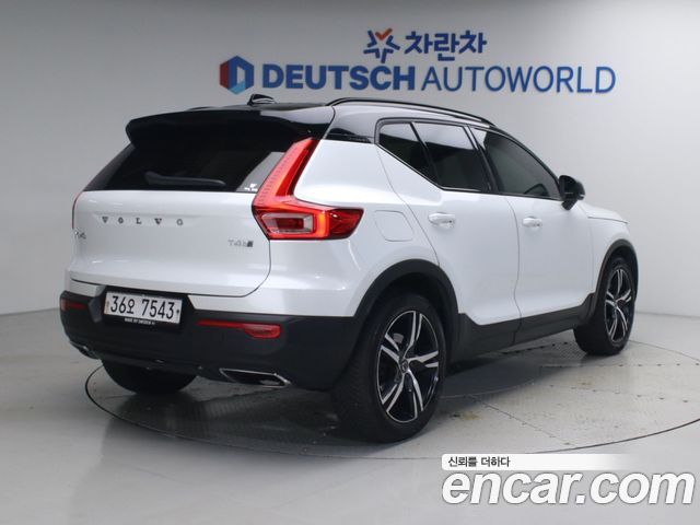 Volvo XC40 T4 R-Design 2019 — фото 3