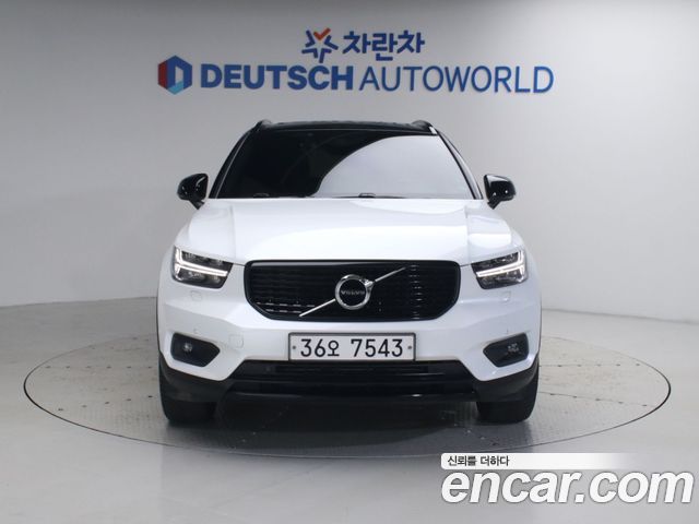 Volvo XC40 T4 R-Design 2019 — фото 4