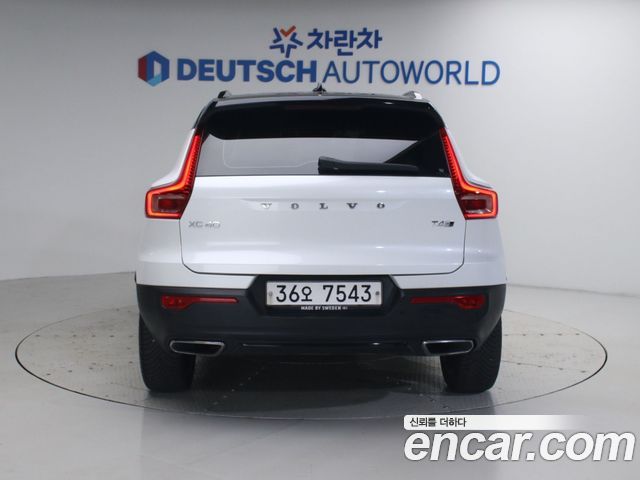 Volvo XC40 T4 R-Design 2019 — фото 5