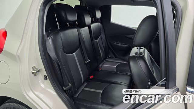 Chevrolet Spark Premier 2019 — фото 12