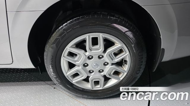 Hyundai Staria L3.5 Cargo 5-Seater Modern 2022 — фото 5