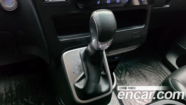 Hyundai Staria L3.5 Cargo 5-Seater Modern 2022 — фото 9