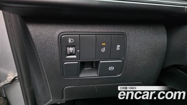 Hyundai Staria L3.5 Cargo 5-Seater Modern 2022 — фото 18
