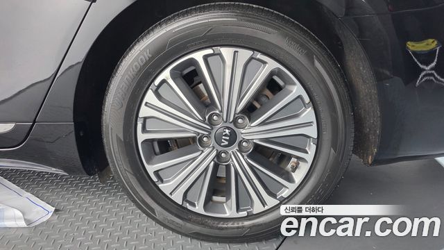 Kia K7 Hybrid Noblesse Special 2019 — фото 21
