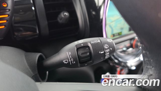 MINI Cooper D 5Door HIGH 3rd 2015 — фото 18