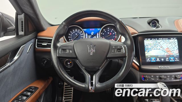 Maserati Ghibli 3.0 GranLusso 3rd 2019 — фото 14