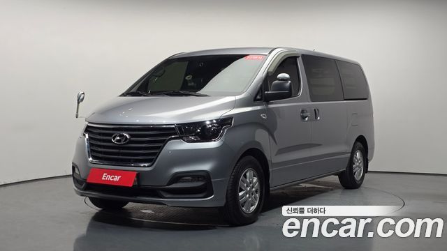 Hyundai Grand Starex Van 3-Seater Smart
