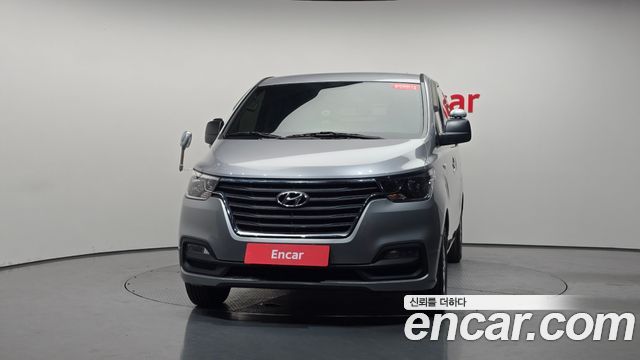 Hyundai Grand Starex Van 3-Seater Smart 2021 — фото 3