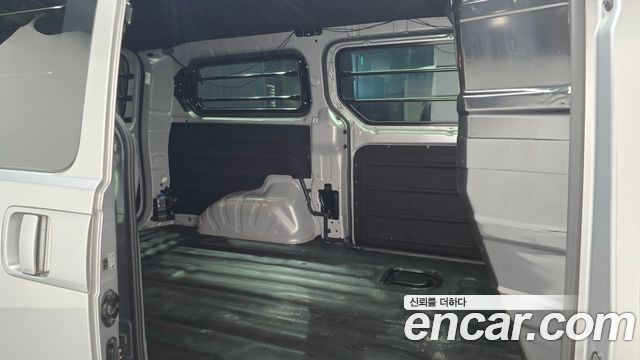 Hyundai Grand Starex Van 3-Seater Smart 2021 — фото 11
