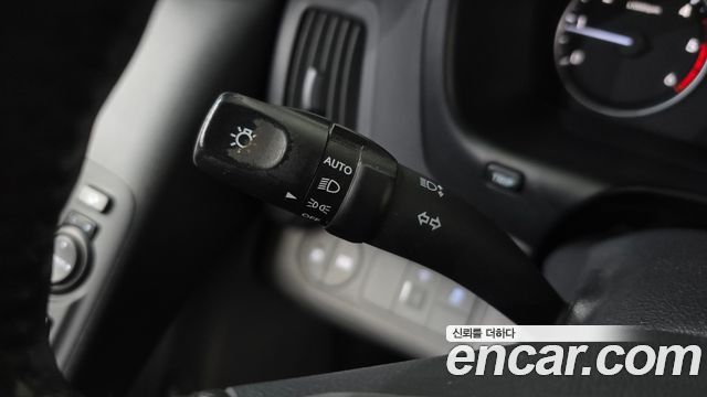 Hyundai Grand Starex Van 3-Seater Smart 2021 — фото 17
