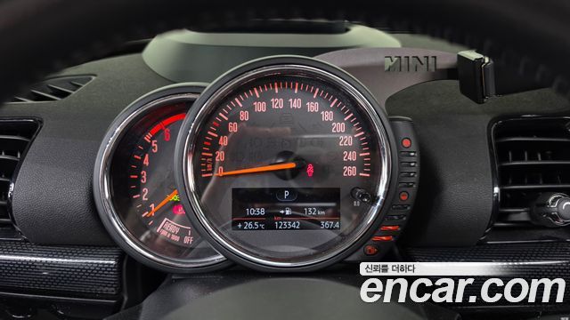 MINI Cooper D Clubman High 2nd 2018 — фото 8