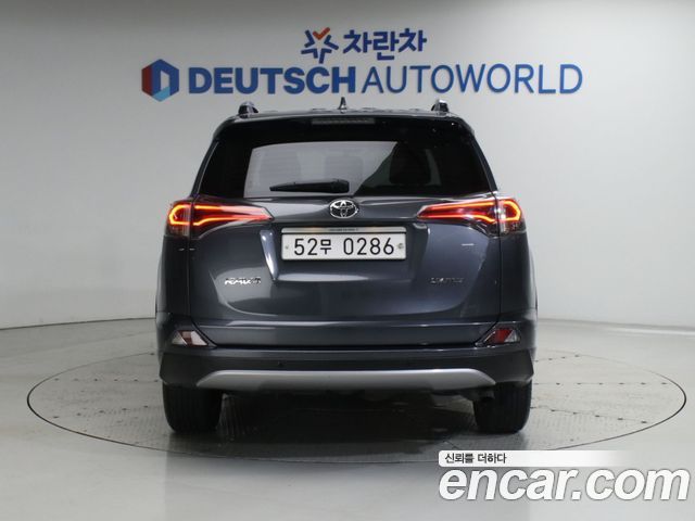 Toyota RAV4 2.5 2WD 4th 2017 — фото 4