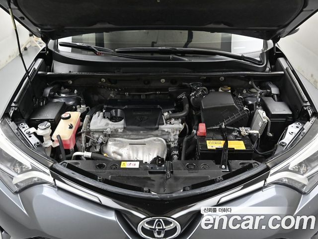 Toyota RAV4 2.5 2WD 4th 2017 — фото 6