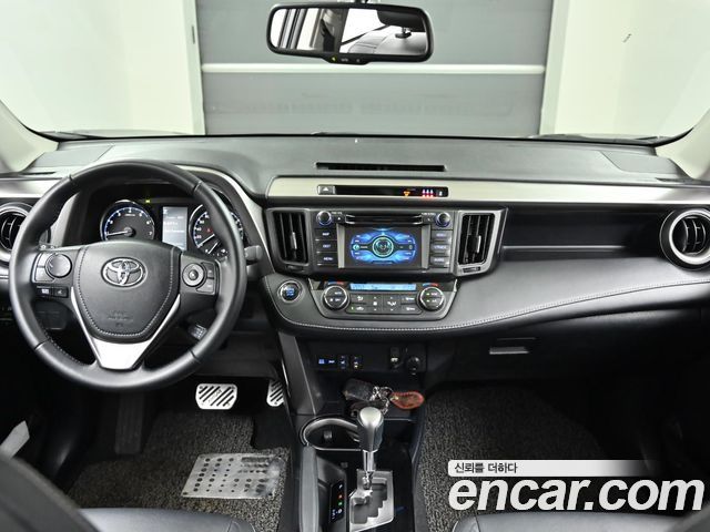 Toyota RAV4 2.5 2WD 4th 2017 — фото 7