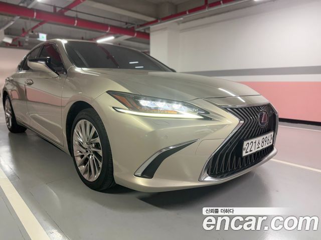 Lexus ES300h (VII) Executive 2020 — фото 4
