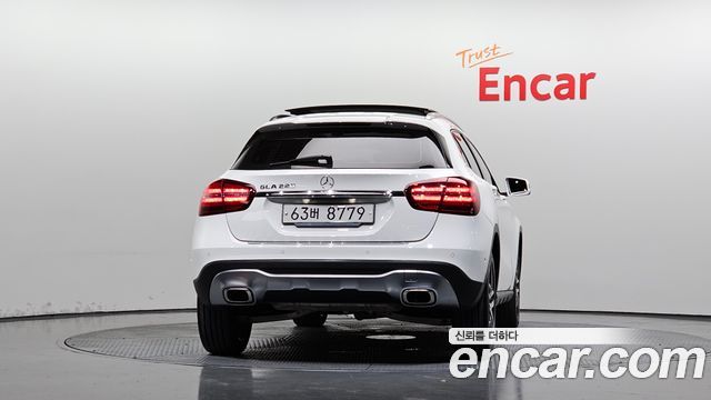 Mercedes-Benz GLA-Class (X156) GLA220 Premium 2019 — фото 4