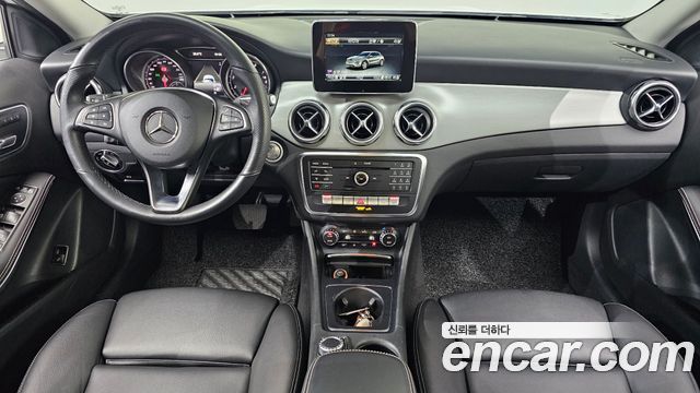 Mercedes-Benz GLA-Class (X156) GLA220 Premium 2019 — фото 7