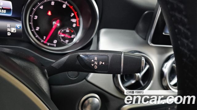 Mercedes-Benz GLA-Class (X156) GLA220 Premium 2019 — фото 9